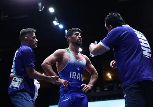  طلای آذرپیرا با شکست قهرمان جهان 