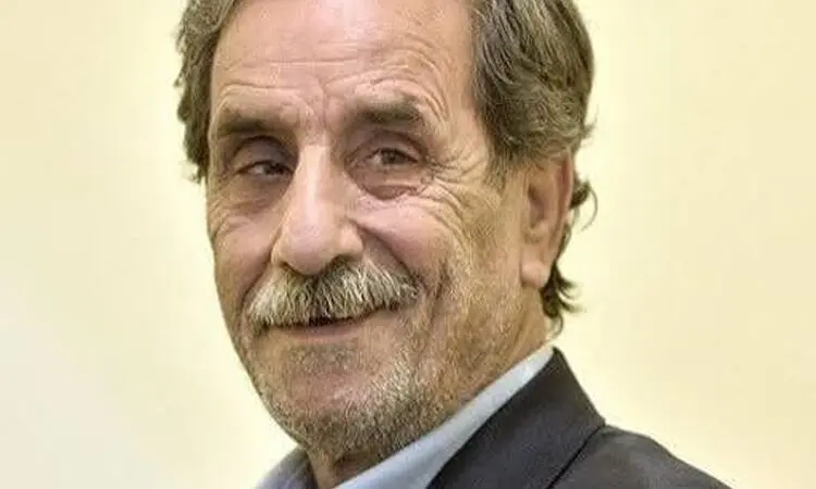خاطره شنیدنی محمود بصیری از نقش سیگارفروش با لهجه قزوینی+فیلم