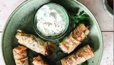 طرز تهیه رول پنیری سوخاری با مرغ

