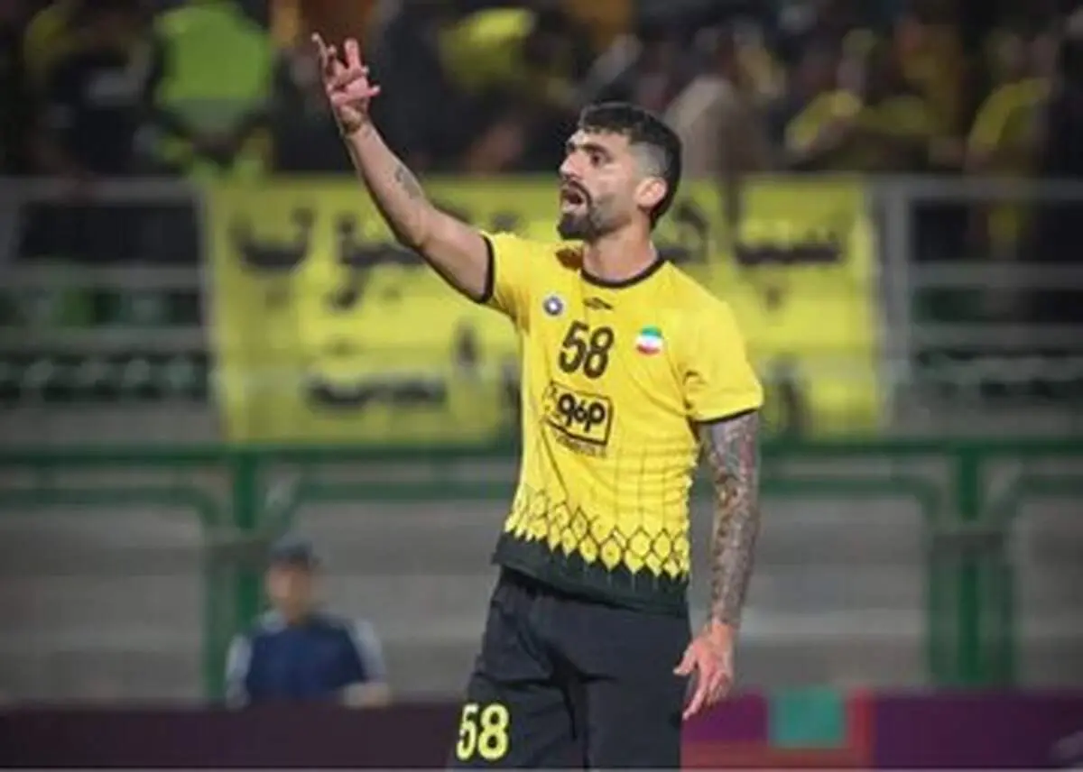 کتک‌کاری دو استقلالی با یک هوادار پرسپولیسی در فرودگاه