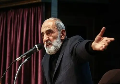 شاهکاری از طلوع خورشید برفراز دماوند