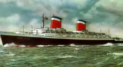 تحول تاریخی؛ کشتی افسانه‌ای دوران جنگ سرد به صخره‌ای زیست‌محیطی بدل می‌شود + عکس