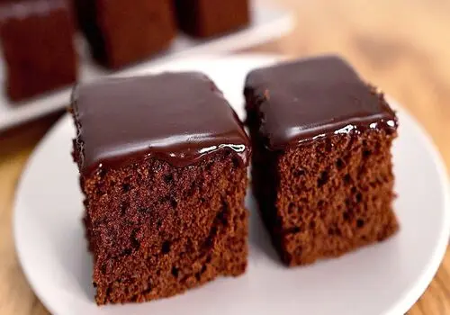 طرز تهیه متفاوت ترین کیک خیس شکلاتی فقط در ۱۰ دقیقه+ فیلم/ دستور پخت کیک خیس شکلاتی با ۵ قلم مواد 
