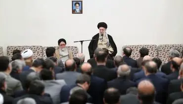 تنها راه حل رفع مشکلات، پایبندی به اصول انقلاب است