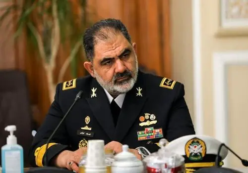 دریادار ایرانی بر آمادگی کامل نیروی دریایی برای دفاع از امنیت و منافع کشور تاکید کرد