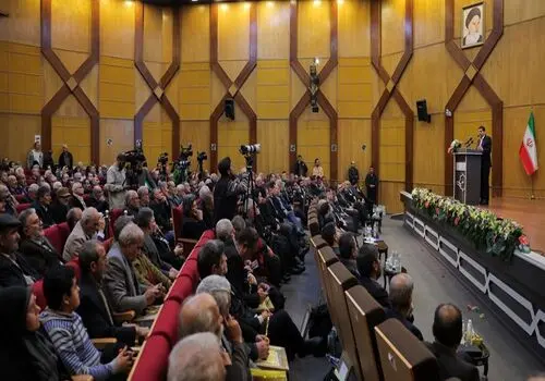 حاج منصور ارضی: ما در انتخابات اخیر به پاجوش ها رای دادیم؛ باید با ورود به حوزه اقتصاد باعث بهبود اوضاع شویم