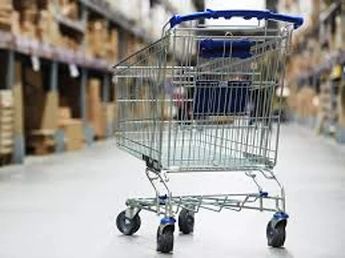 رهاسازی مرگبار چرخ‌های خرید در روسیه که حادثه ساز شد+فیلم
