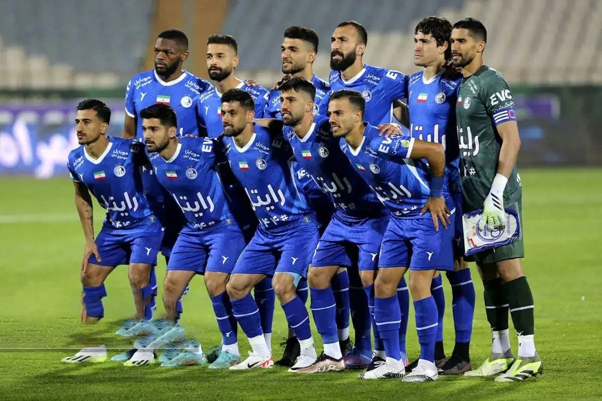 قرارداد مهاجم استقلال یک سال کم شد