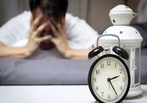 چرا بلافاصله بعد از غذا خوردن نباید خوابید