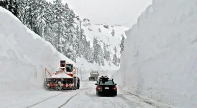 حجم بارش برف در روسیه؛ نزدیک به چهار متر!