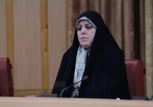 روی سر بی حجاب ها، روسری دو قطبی نیندازید