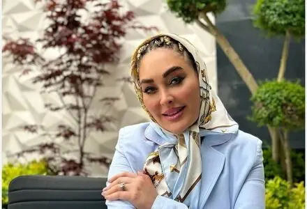 عکسی لاکچری از  الهام حمیدی در کافه‌ای آن‌ور آب!