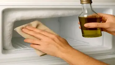 با یک قطره روغن زیتون، یخچال را از شر برفک نجات دهید!

