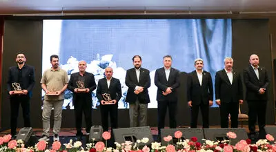 تکریم جایگاه‌داران سوخت استان مازندران با معرفی نسل جدید خدمات گزارش‌گیری به‌پرداخت ملت