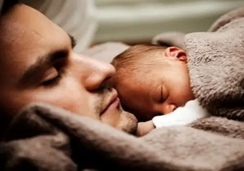 ۱۵ روش خانگی برای گشادکردن کفش تنگ