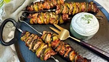 فوت‌وفن‌های مرینیت مرغ با آب خیارشور و سس رنچ خانگی!