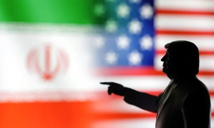 کاخ سفید منتشر کرد: چهار شی ناشناس پرنده بر فراز آب‌های ایران! + فیلم