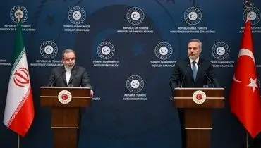 عراقچی: مذاکرات باید عادلانه و منصفانه باشد؛ هرگز درباره مسائل دفاعی مذاکره نمی‌کنیم