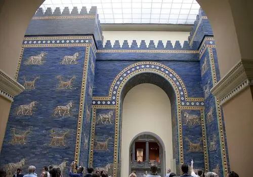ماجرای ممنوعیت درج نام کوروش در شناسنامه‌ها