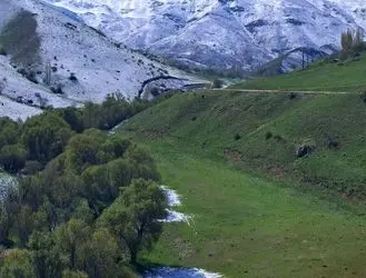 عکس: نمایی زیبا از جدال بهار و زمستان در ارتفاعات سقز