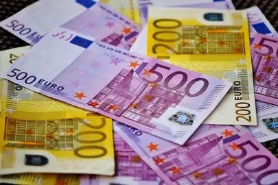 قیمت یورو امروز دوشنبه ۲۳ شهریور ۱۴۰۵