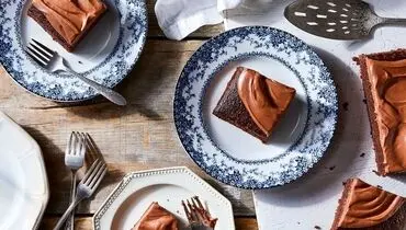 طرز تهیه کیک کاراملی شکلاتی خانگی؛ دسری خوشمزه برای دورهمی‌ها
