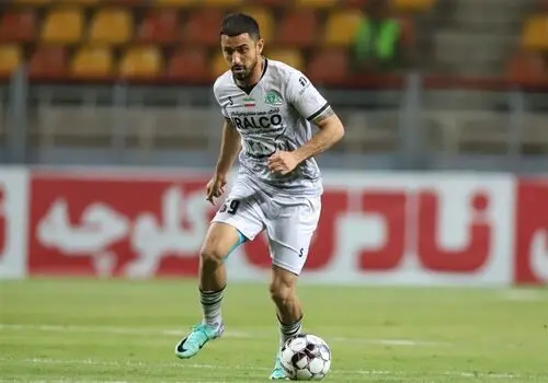 پرسپولیس باید ۱۰ بازیکنش را کنار بگذارد