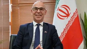 احمدزاده: دولت به‌جای کاهش هزینه‌ها از طبقه متوسط برداشت می‌کند