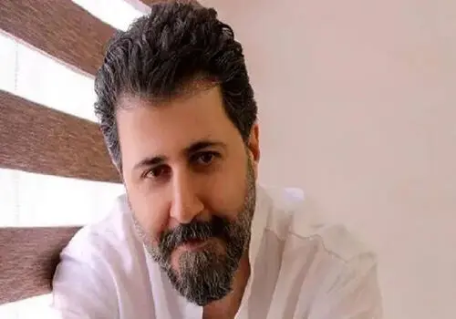 ویدئوی دیده‌نشده از پشت صحنه آوازخوانی جناب‌خان + فیلم