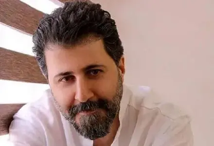 خاطره شیرین هومن حاجی‌عبداللهی از دوران کودکی و مادرش/ویدیو 