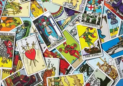فال تاروت امروز شنبه 9 فروردین 1404