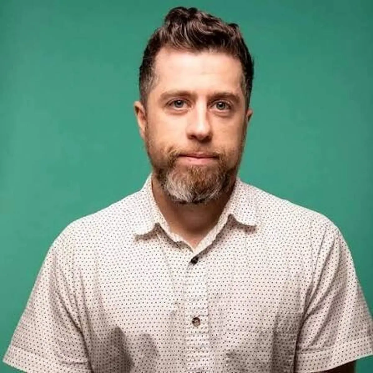 فیلمساز ایرانی-آمریکایی: حمله زمینی احتمالی در راه است، اعتراض کنید، تحریم کنید و اجازه ندهید | دخترعموی من در بمباران تهران ...
