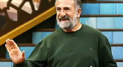 دست به اسلحه شدن مهران رجبی در تجمعات مردمی+فیلم
