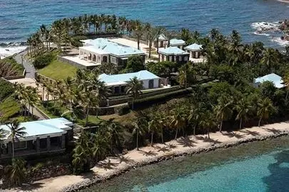 دردسر جدید برای بیل گیتس و چامسکی در جزیره جفری آپستین