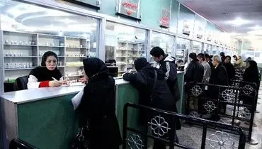 تصویری تلخ از صف طولانی داروخانه هلال احمر تهران
