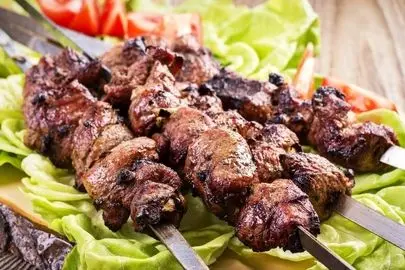طرز تهیه کباب ترش گیلانی؛ طعم اصیل شمال در شب یلدا

