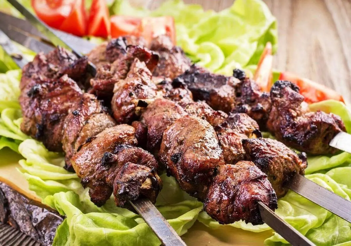 طرز تهیه کباب ترش گیلانی؛ طعم اصیل شمال در شب یلدا

