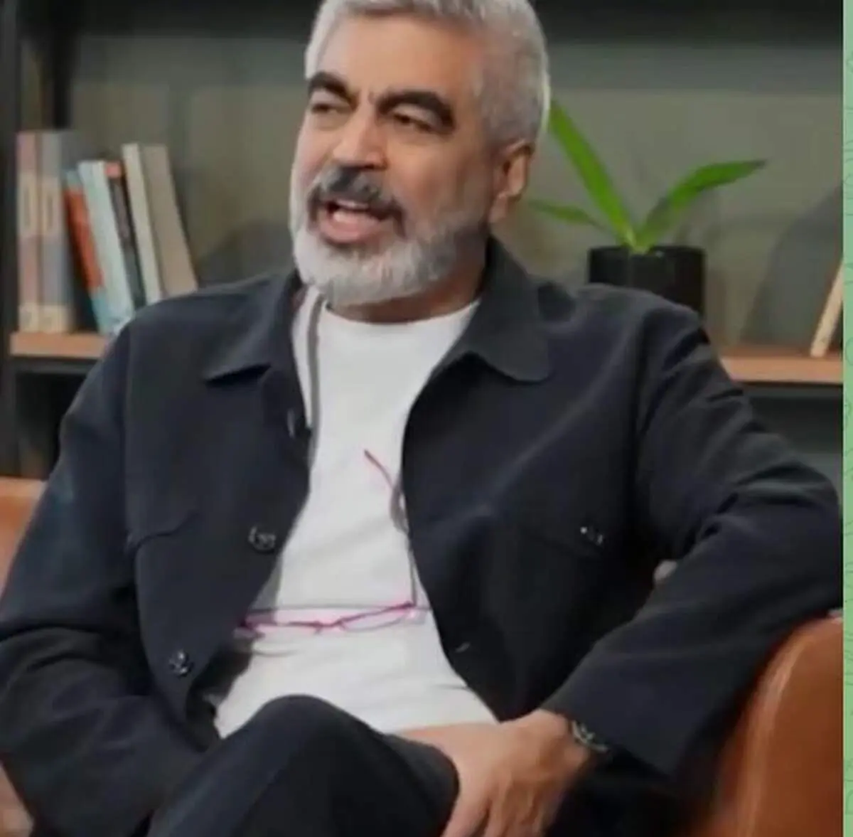 شهرداد روحانی: مادرم می‌گفت با «بلک‌کتس» کار نکن، بوی سیگار می‌گیری

