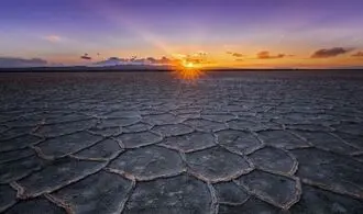 آینه کویر؛ وقتی دریاچه نمک، آسمان را به زمین می آورد+تصاویر 