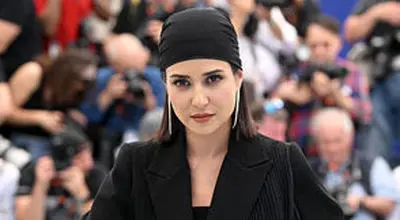 اختلاف قدی عمو پورنگ با پریناز ایزدیار سوژه شد/ویدیو 