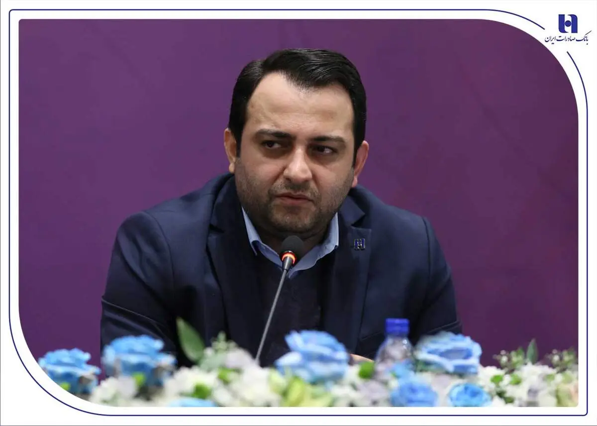 نخستین همایش هم‌اندیشی بانک صادرات ایران با فعالان صنعت پتروشیمی برگزار شد/ محسن سیفی: بانک صادرات ایران به‌دنبال تعامل راهبردی و پایدار با صنعت پتروشیمی است