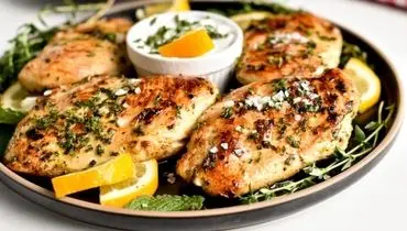 آموزش سریع‌ترین روش مرینیت مرغ با طعمی بی‌نظیر+ فیلم

