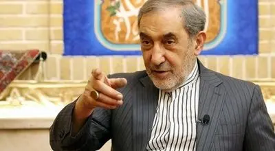 توئیت ولایتی درباره توافق احتمالی با آمریکا/ این بار کاغذها و امضاها تضمین نیستند، ضامن عینی بقای توافق، ⁧‫تنگه هرمز‬⁩ است