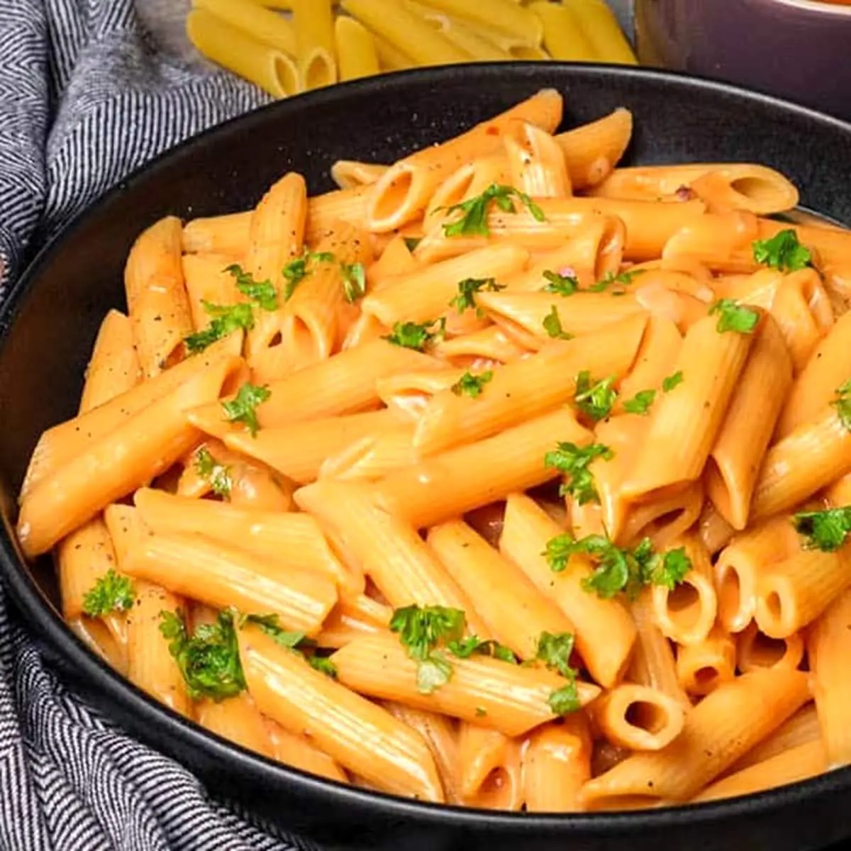 طرز تهیه املت پاستا؛ شام فوری و خوشمزه
