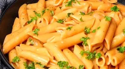 طرز تهیه املت پاستا؛ شام فوری و خوشمزه

