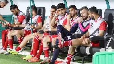 اعتراضات جنجالی نیمکت پرسپولیس به داور!+ فیلم