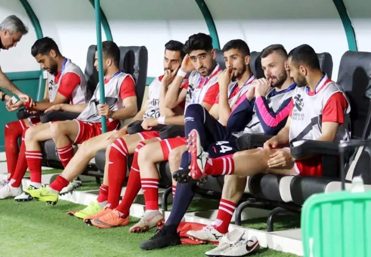 اعتراضات جنجالی نیمکت پرسپولیس به داور!+ فیلم