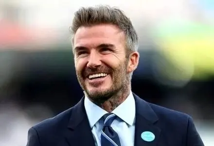 یک تنور اصیل ایرانی، دیوید بکام را شاطر کرد/ویدیو 