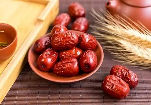 این میوه قرمز رنگ، کلید خواب راحت شماست!