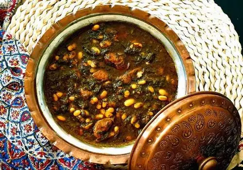 طرز تهیه خورش تره کردی؛ غذایی سنتی و خوشمزه

